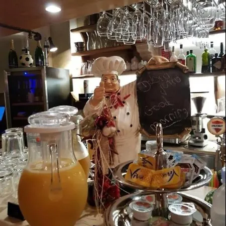 Martin Alojamento de Acomodação e Pequeno-almoço Poreč